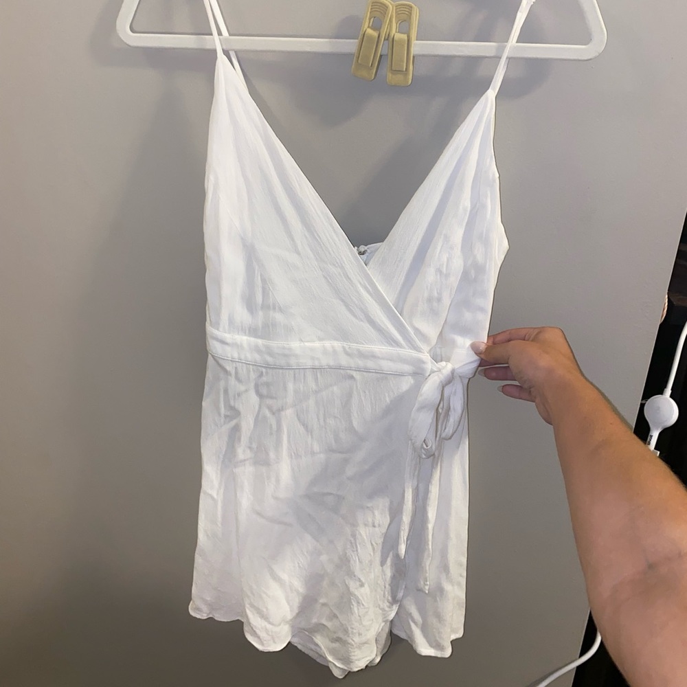 Lulus White Short Romper with Skirt and Tie. Size XS.